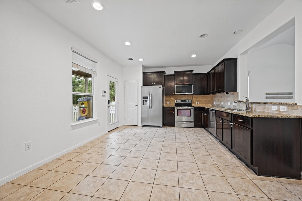 1716 Willow Vis - Photo 6