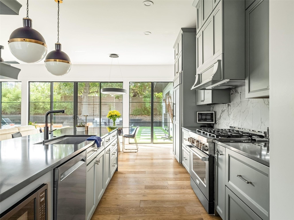 6100_0 Gena Court - Photo 10