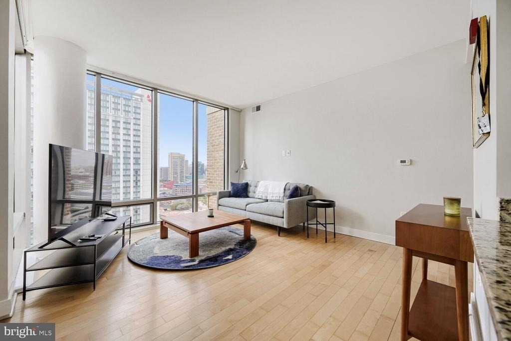 675 President Street - Photo 3