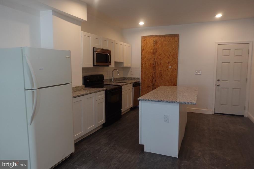 2749 W Fairmount Avenue - Photo 4