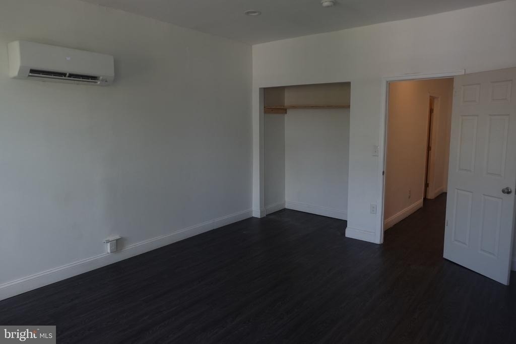 2749 W Fairmount Avenue - Photo 7