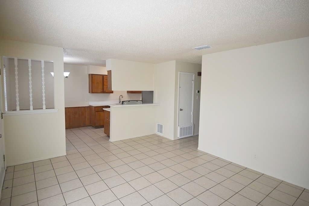 3319 Dolphin Dr - Photo 8