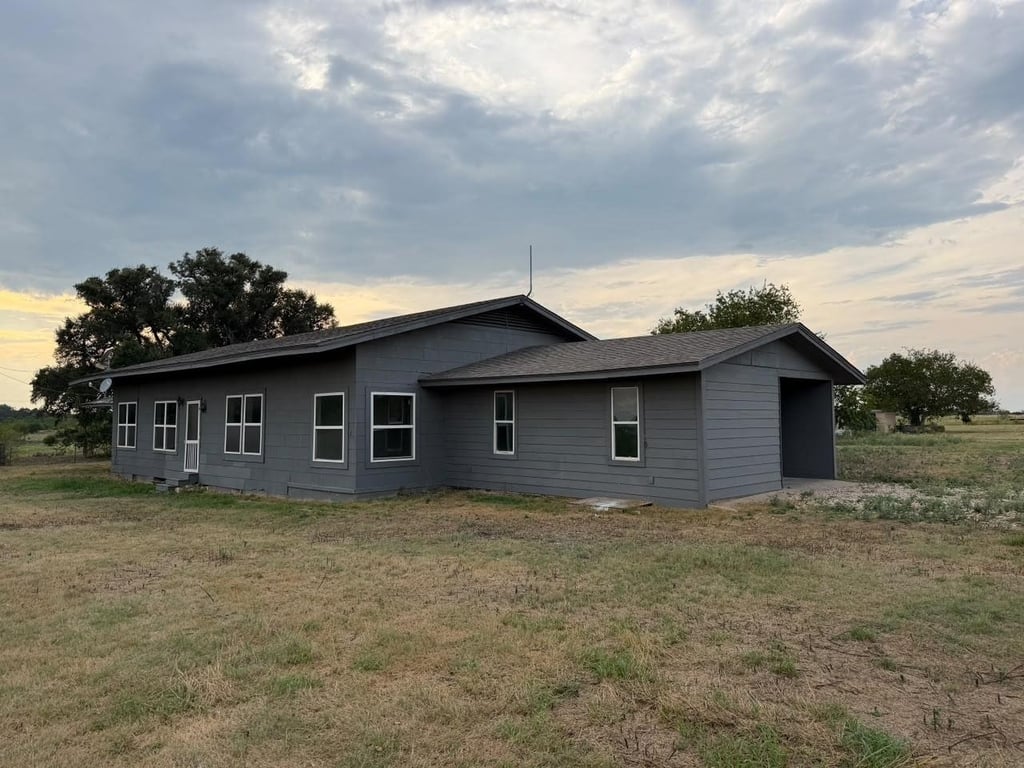 850 County Road 218 - Photo 0