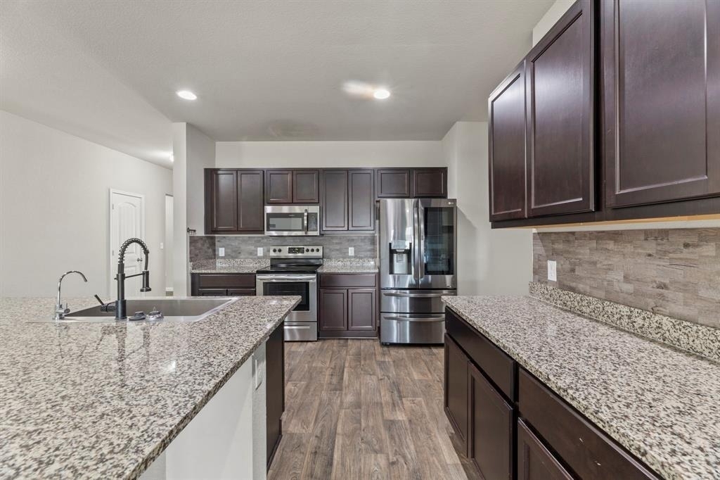 117 Freedom Park Ave - Photo 10