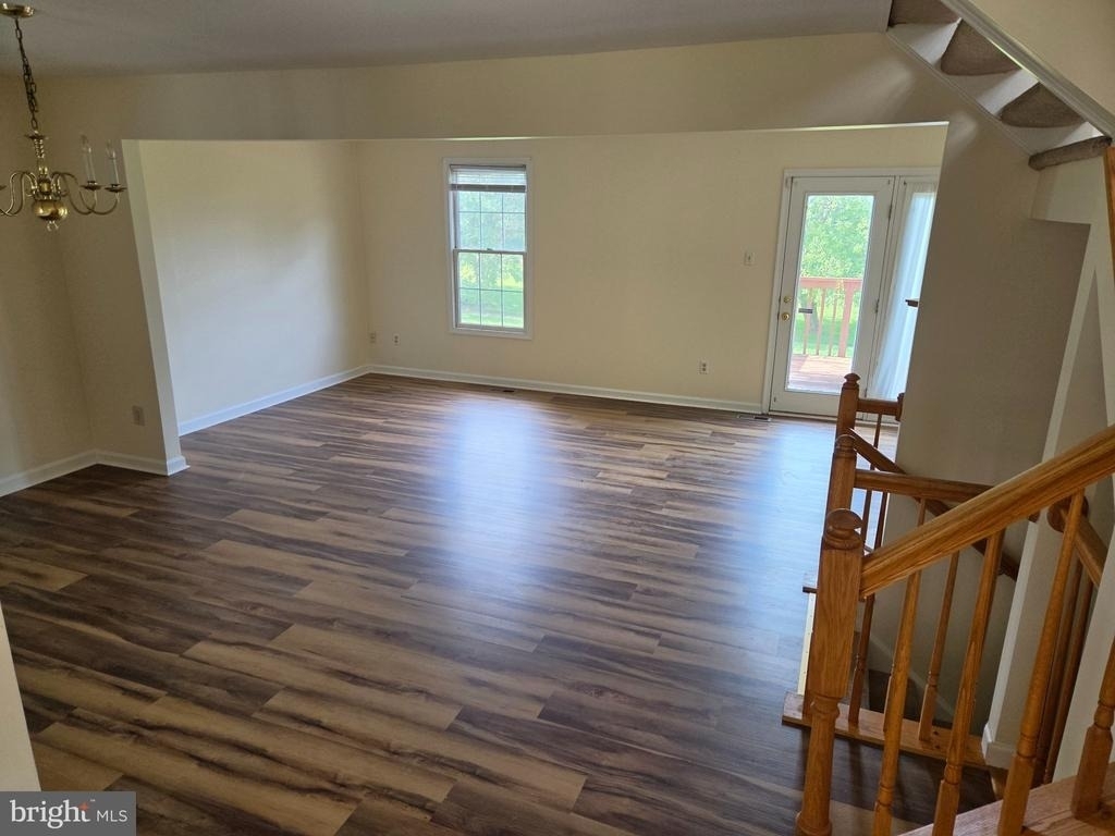 131 Attic Court - Photo 8