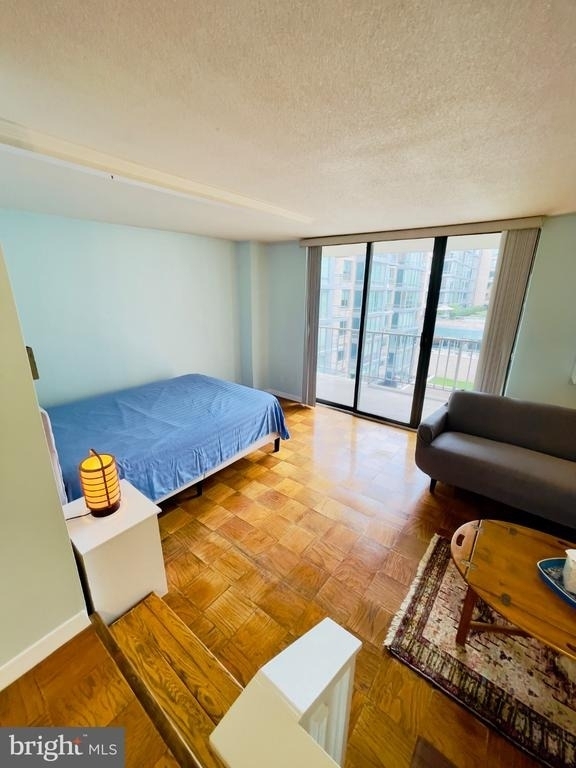 2201 L Street Nw - Photo 7