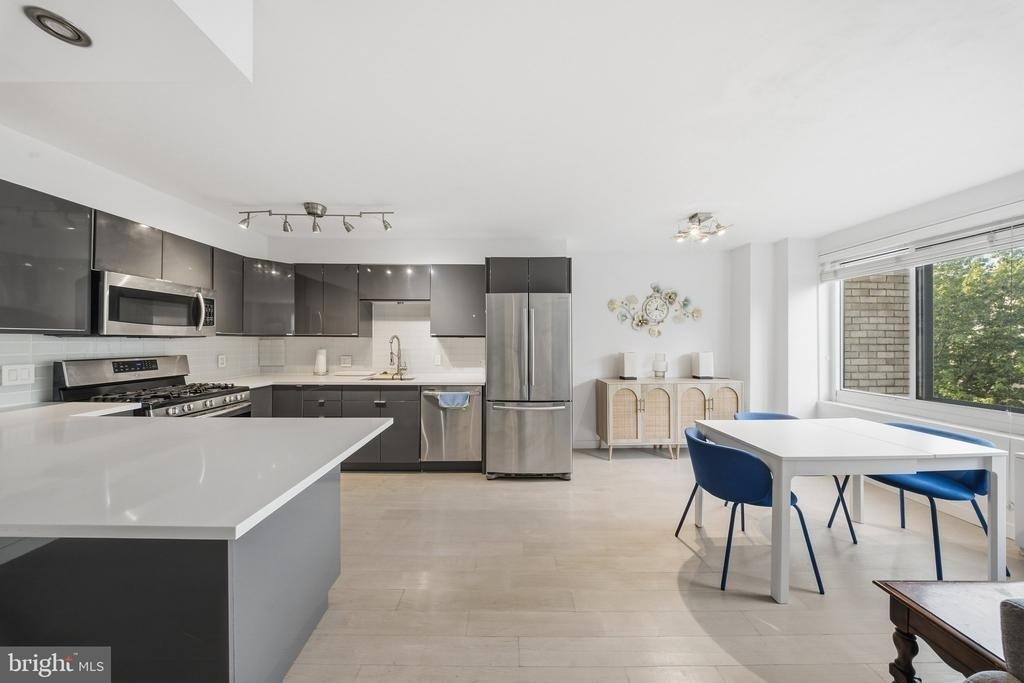 1330 New Hampshire Avenue Nw - Photo 8