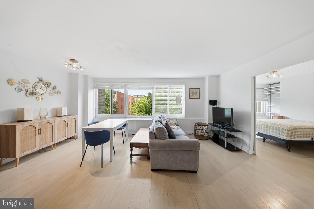 1330 New Hampshire Avenue Nw - Photo 6