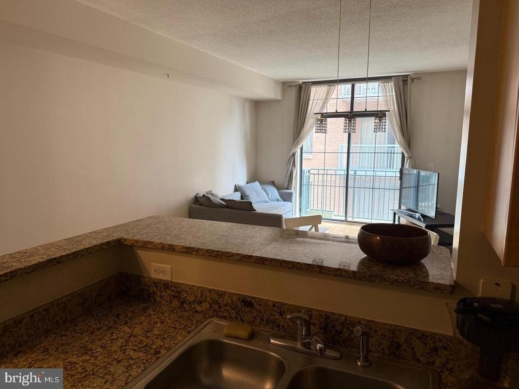 1111 25th Street Nw - Photo 13