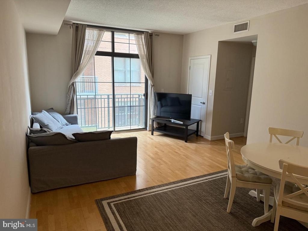 1111 25th Street Nw - Photo 15