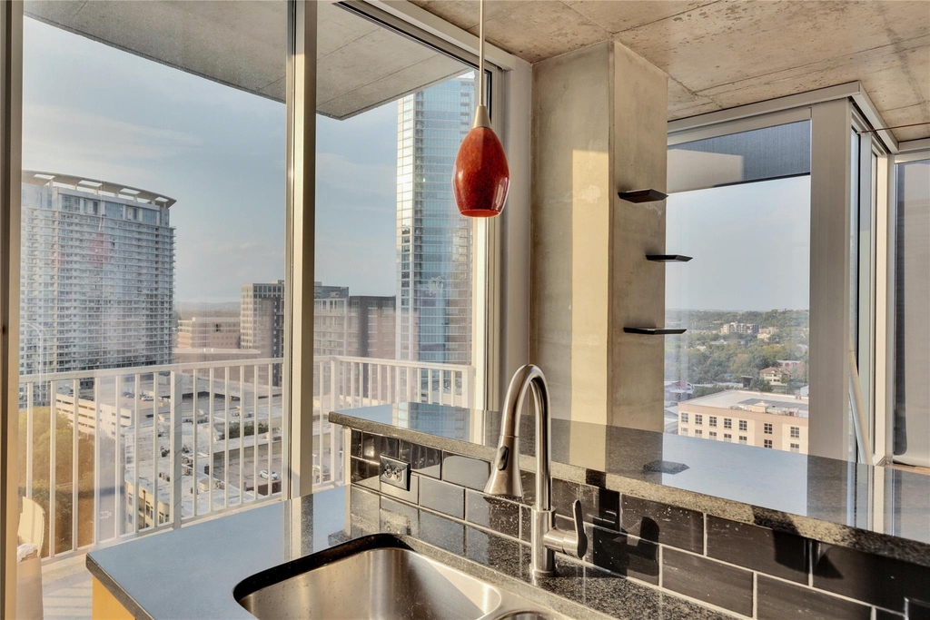 360 Nueces St - Photo 7