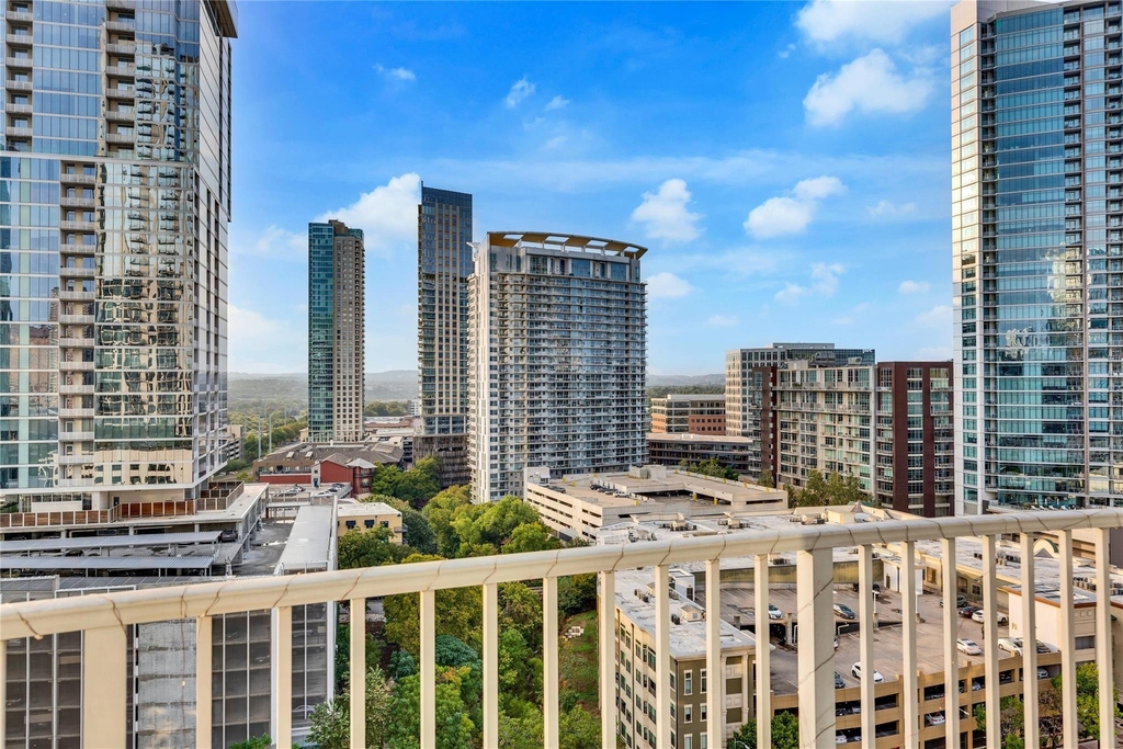360 Nueces St - Photo 18
