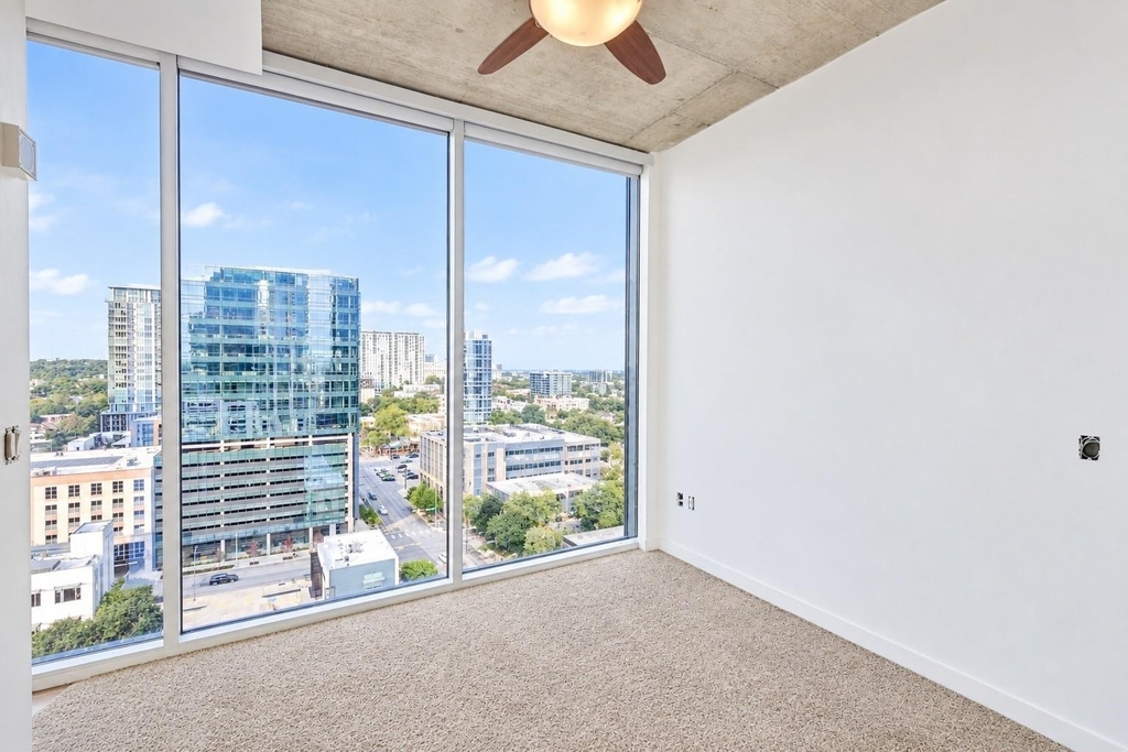 360 Nueces St - Photo 9