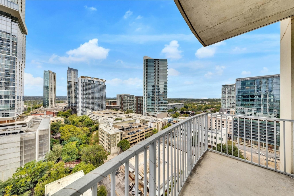 360 Nueces St - Photo 17