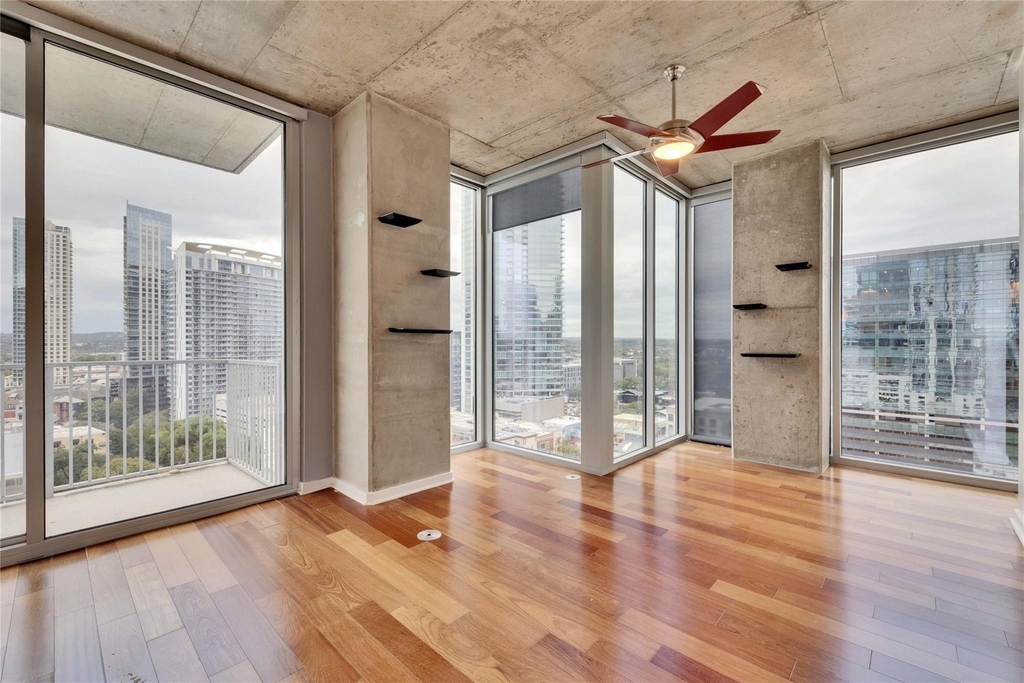 360 Nueces St - Photo 2