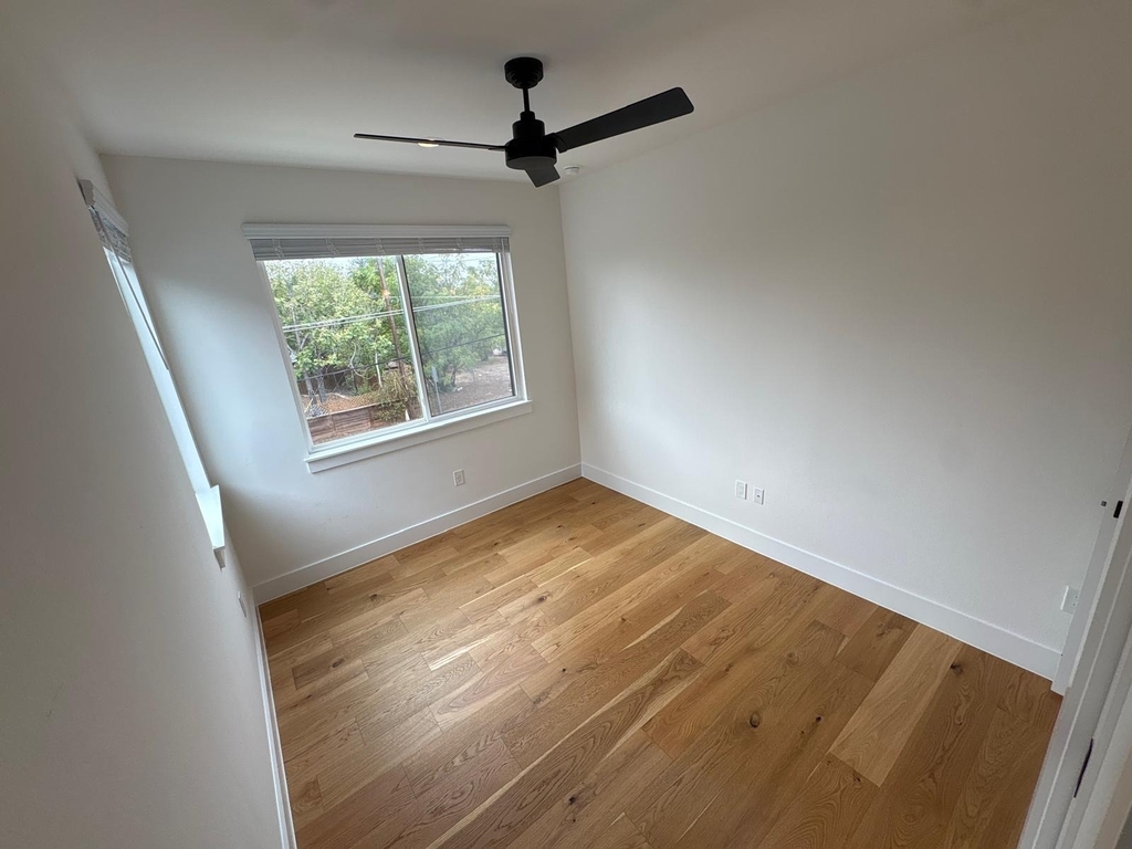 4806 Lott Ave - Photo 21