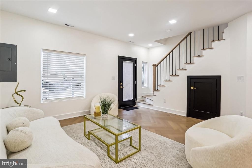 1832 Florida Avenue Nw - Photo 8