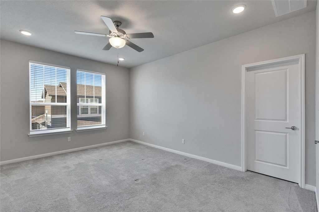 1015 Vista View Dr - Photo 9
