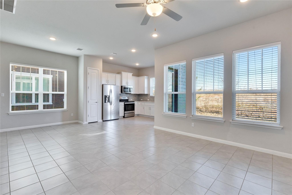 1015 Vista View Dr - Photo 1