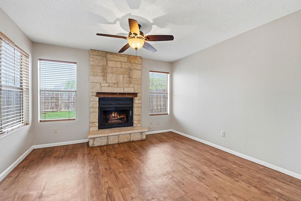 8811 Schick Rd - Photo 10