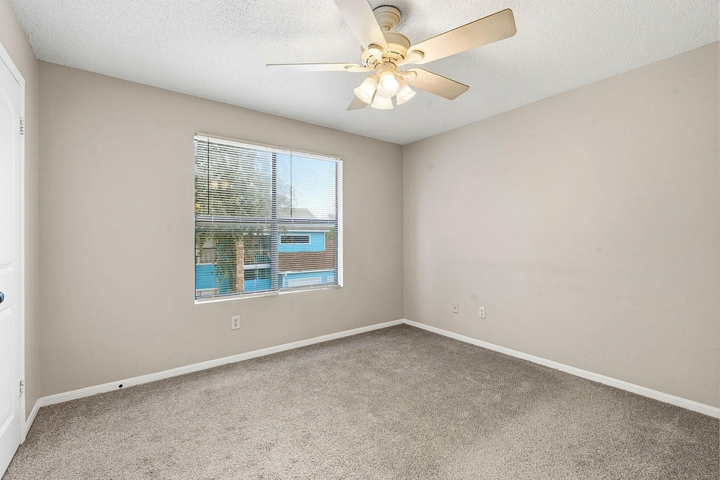 8811 Schick Rd - Photo 23