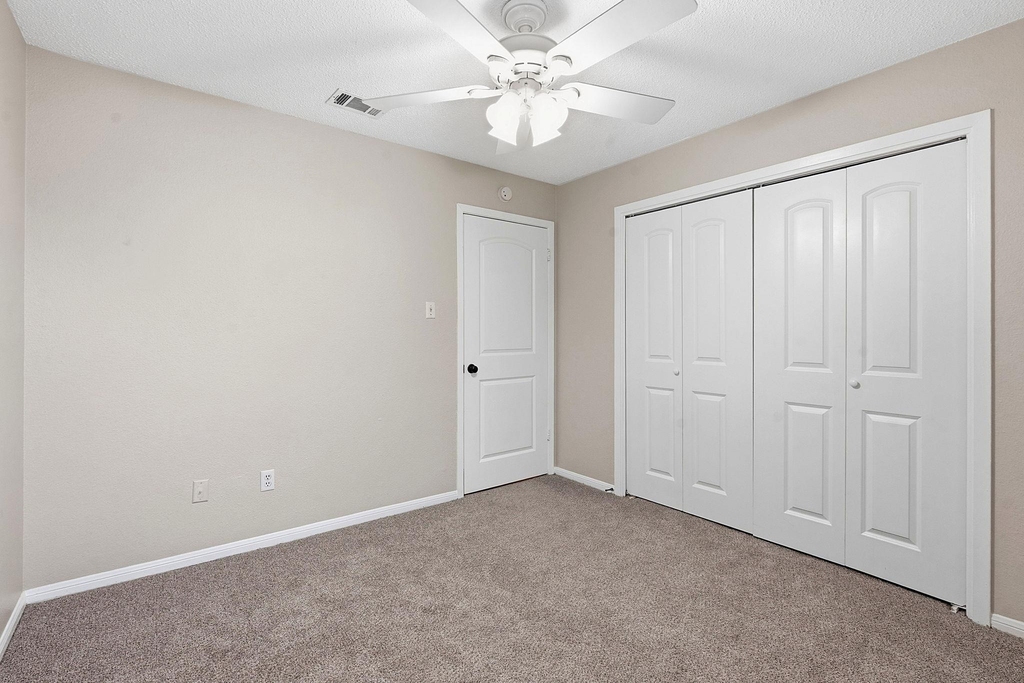 8811 Schick Rd - Photo 19