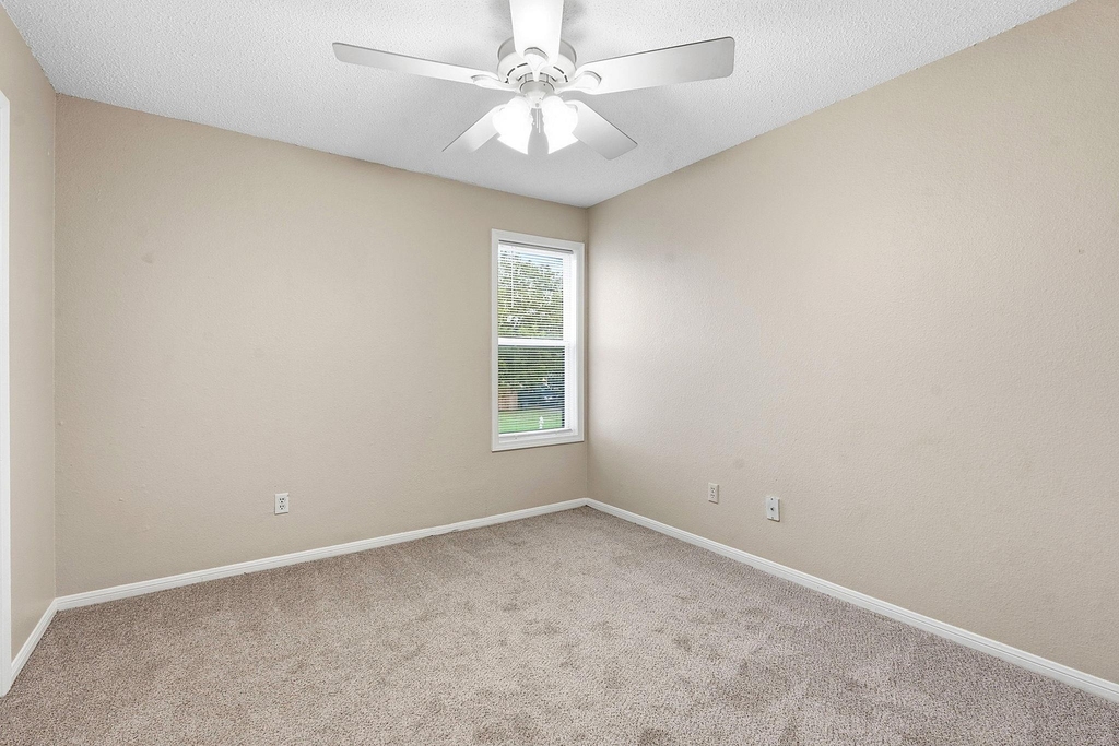 8811 Schick Rd - Photo 17