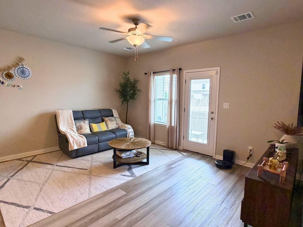 1850 Settlers Glen Dr - Photo 1