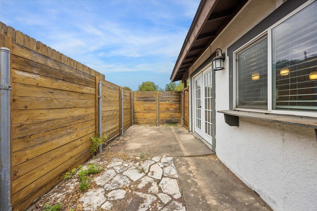 2717 Parker Ln - Photo 14