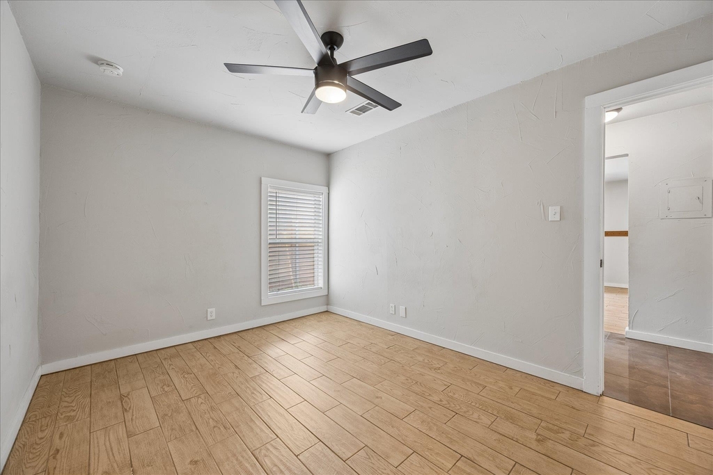 2717 Parker Ln - Photo 11
