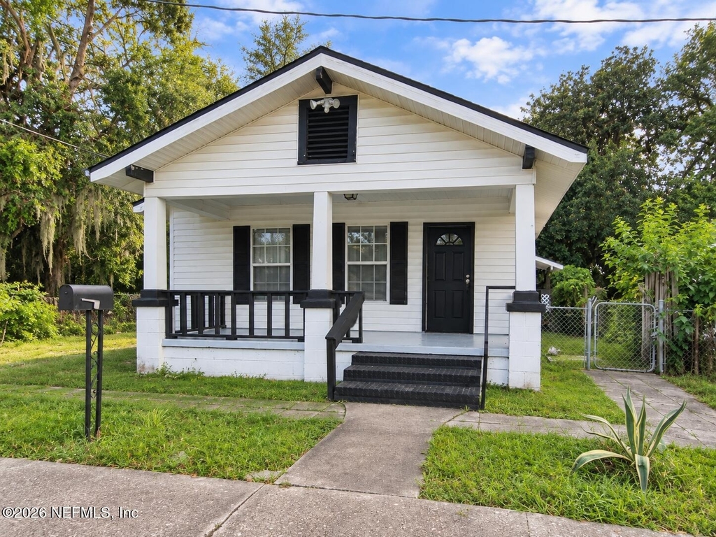 654 Beechwood Street - Photo 0