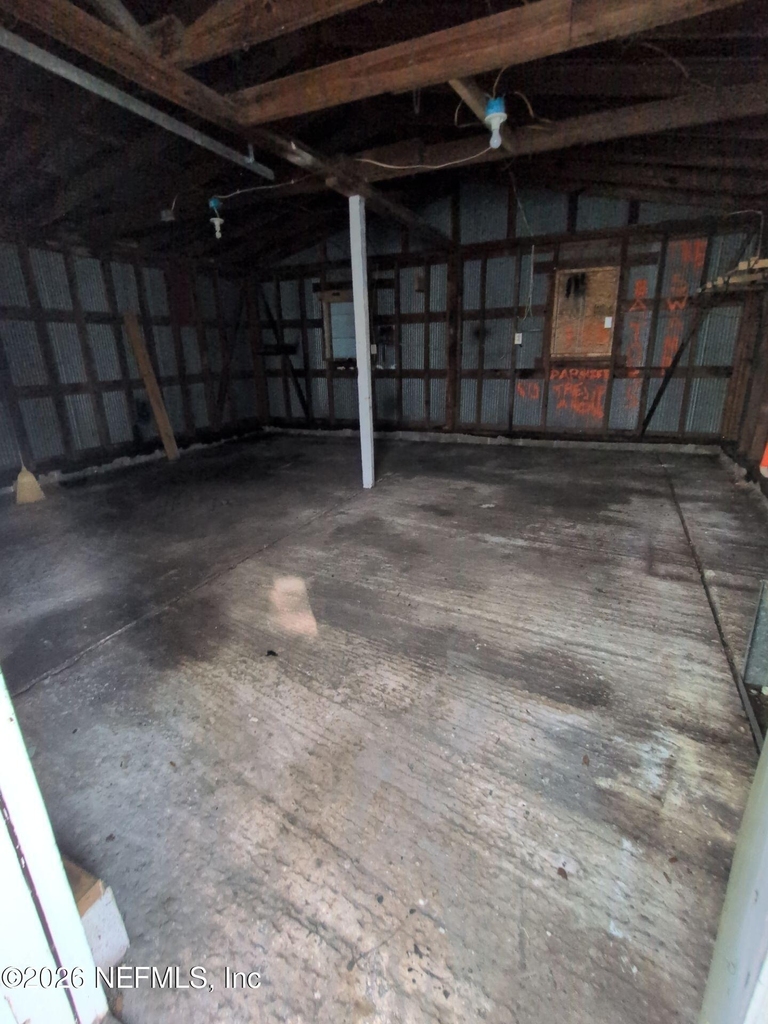 654 Beechwood Street - Photo 16