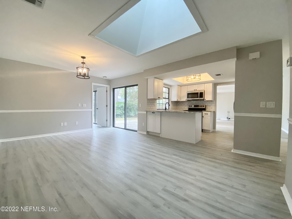 104 Coral Court - Photo 10