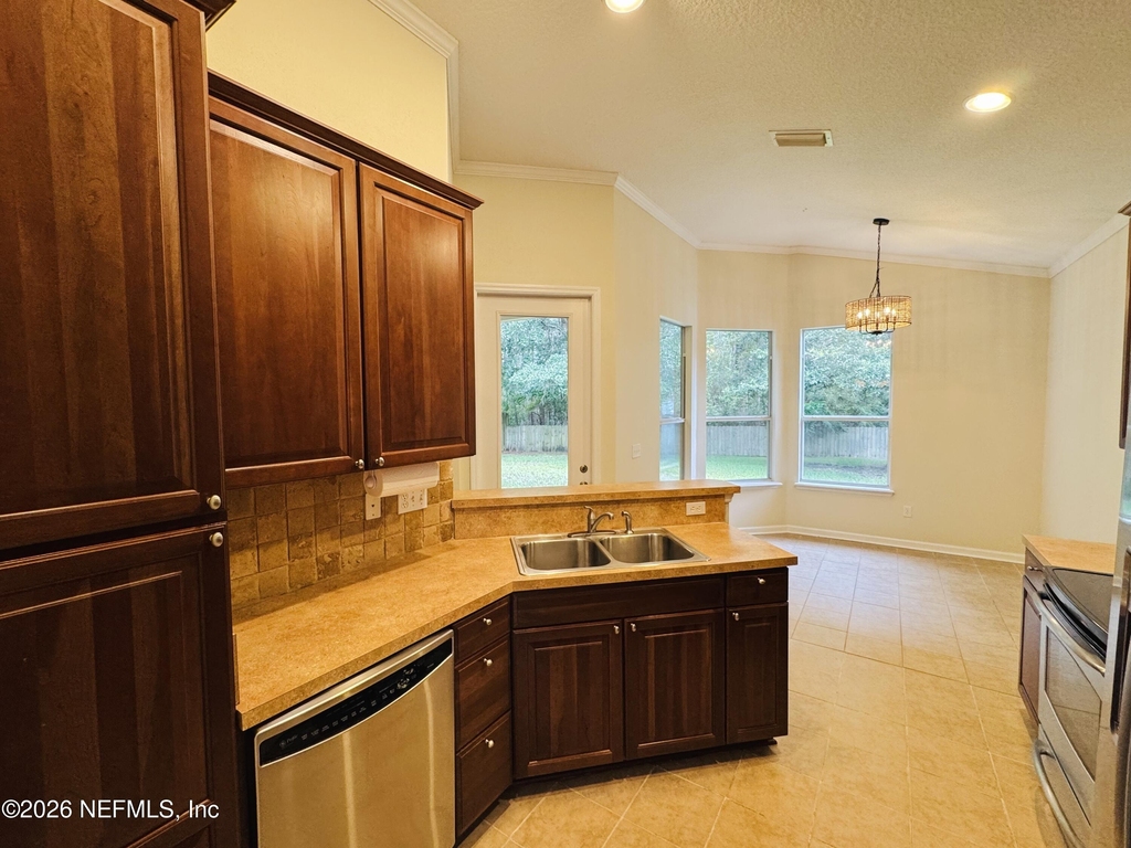 1796 Ferncreek Drive - Photo 8
