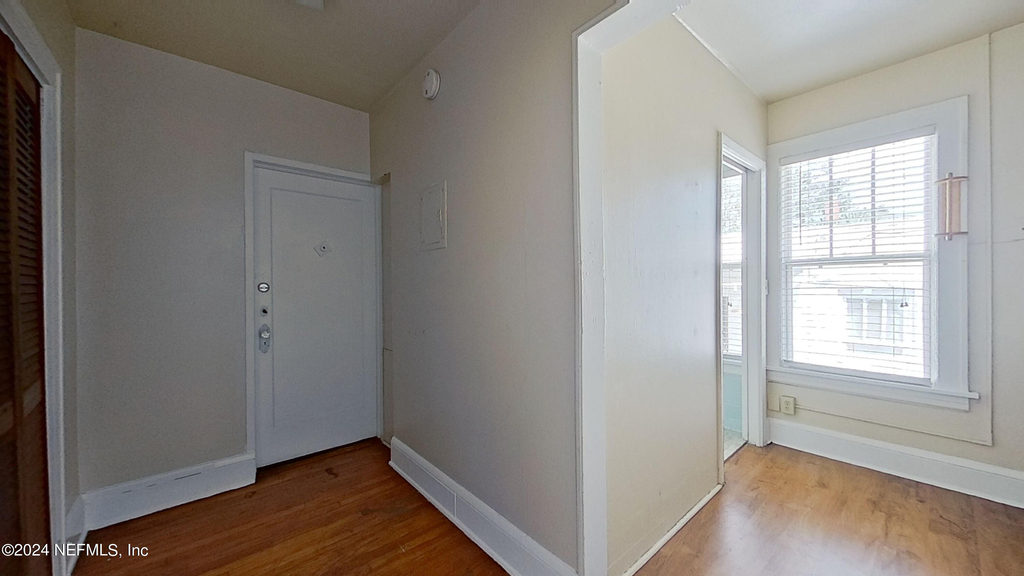 1279 Belmont Terrace - Photo 6