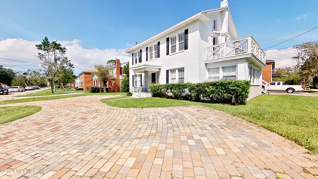 1279 Belmont Terrace - Photo 1