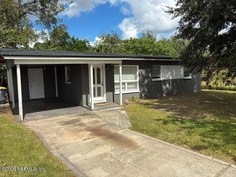4520 Bessie Circle W - Photo 0