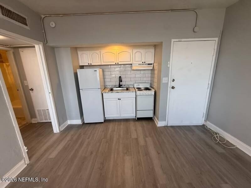 311 W Ashley Street - Photo 8