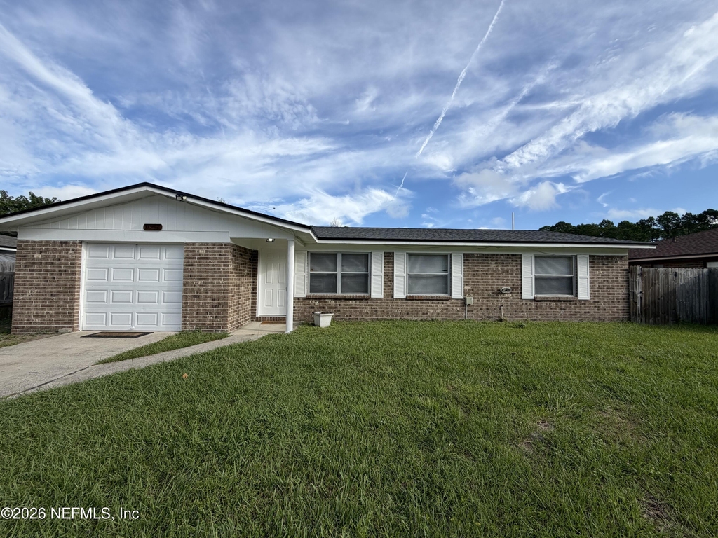 11947 Pequots Lane - Photo 0