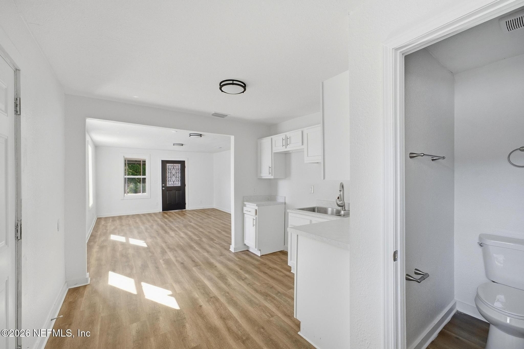 2217 Franklin Street - Photo 6