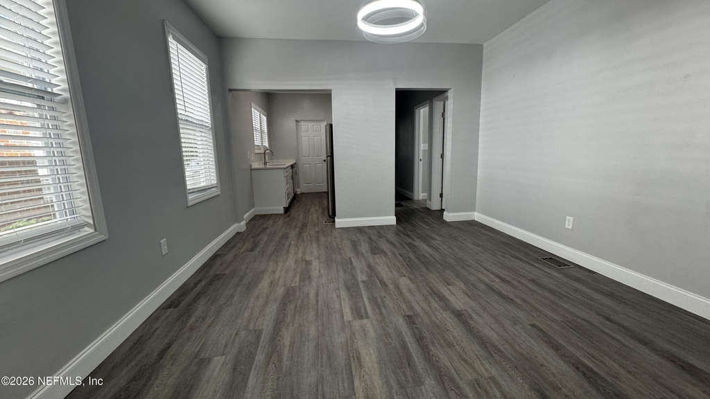 2805 College Street - Photo 2