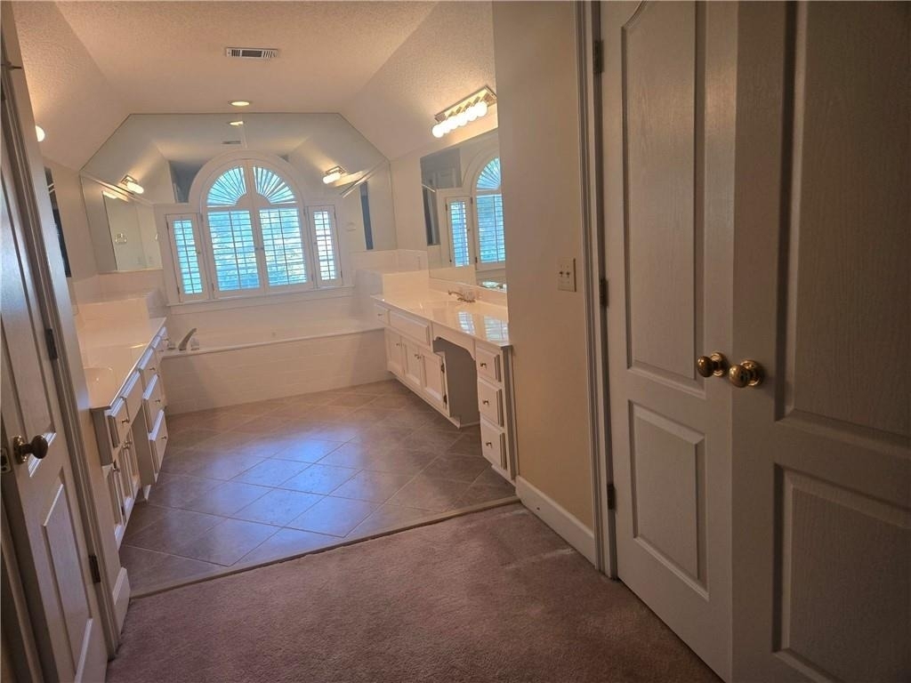 622 Plantation Drive - Photo 10