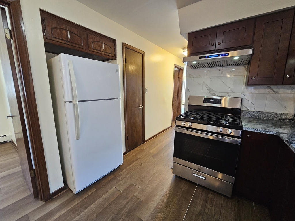 5968 S Archer Avenue - Photo 5