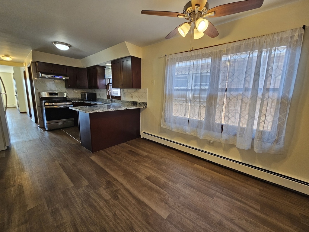 5968 S Archer Avenue - Photo 6