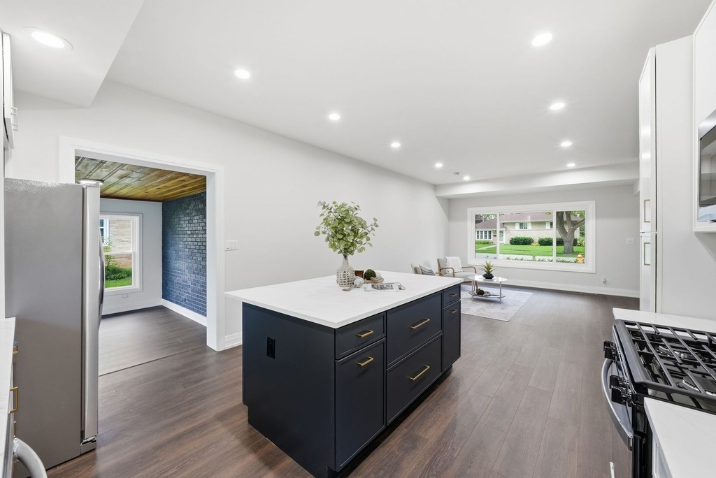1430 E Emmerson Lane - Photo 7