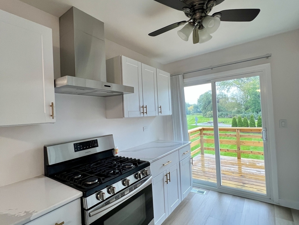 821 Belle Plaine Avenue - Photo 8