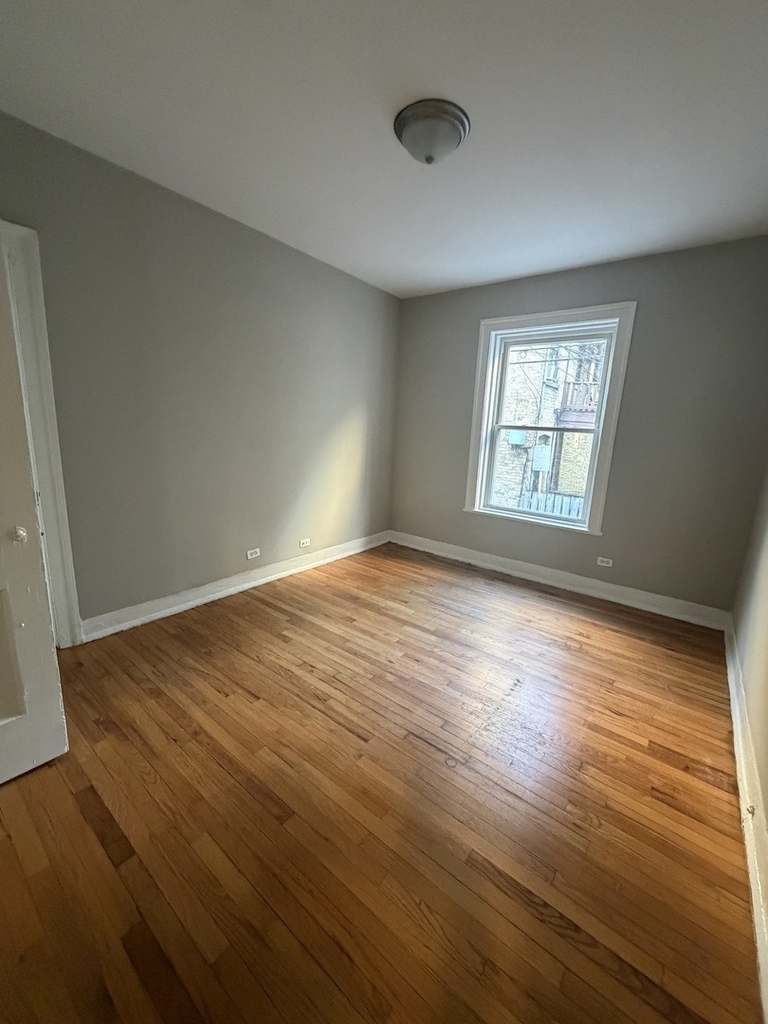 1621 W Farwell Avenue - Photo 3