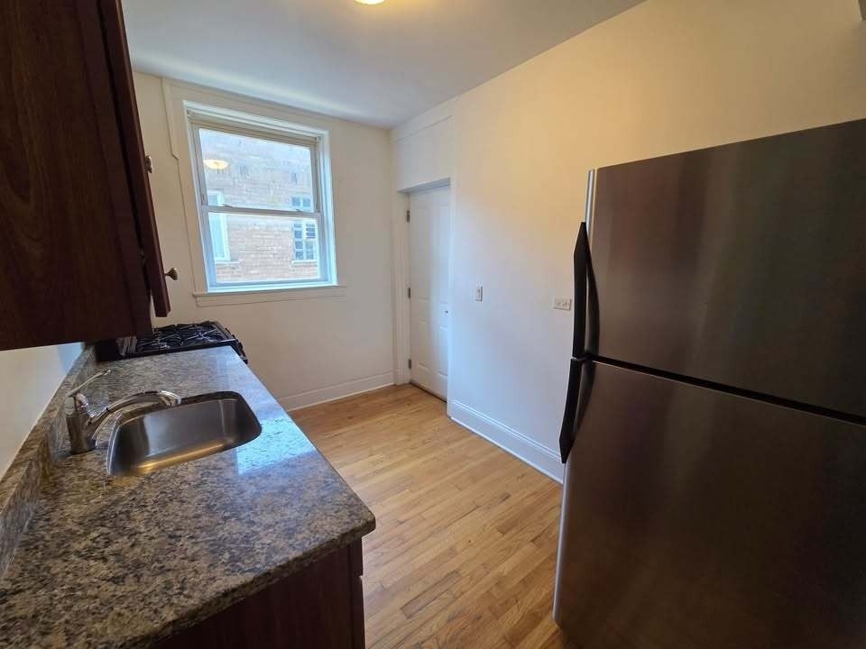 1621 W Farwell Avenue - Photo 5