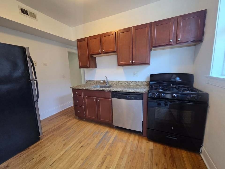 1621 W Farwell Avenue - Photo 6