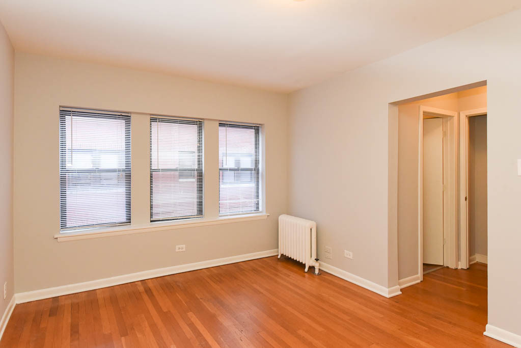 5744 N Winthrop Avenue - Photo 5